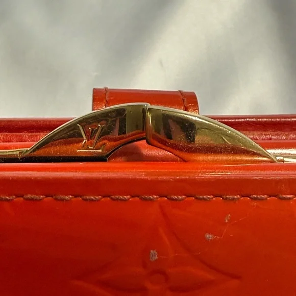 Louis Vuitton Vernis Kisslock Wallet Red Patent Leather Monogram Bifold COA - Picture 9 of 11